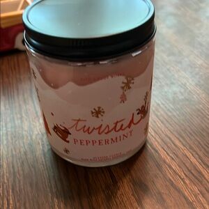 Bath & Body Works Twisted Peppermint Candle - Red and White